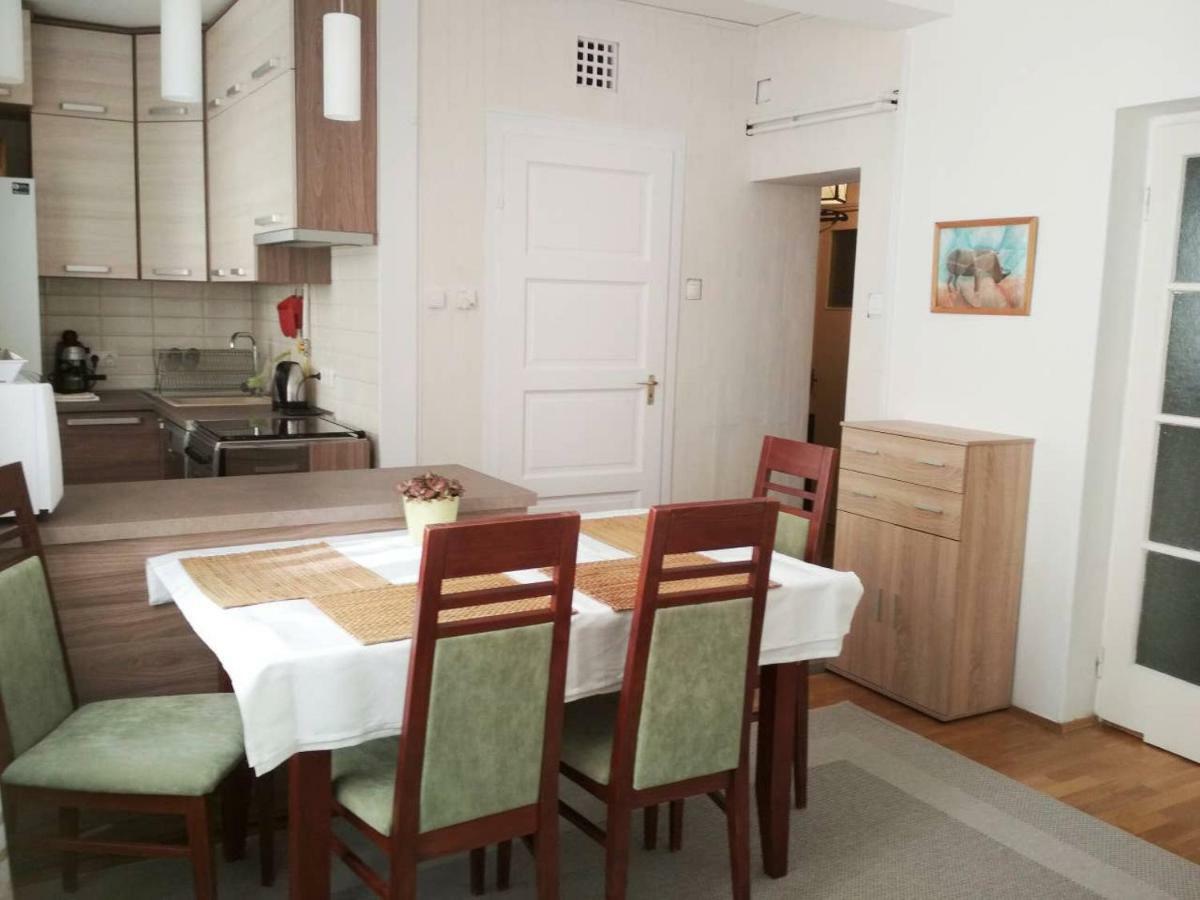 Zsuzsa Apartman Budapest Bagian luar foto