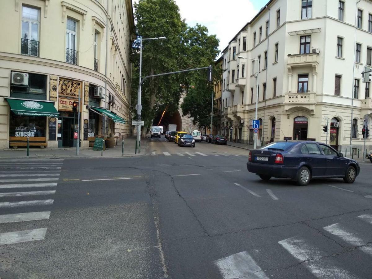 Zsuzsa Apartman Budapest Bagian luar foto