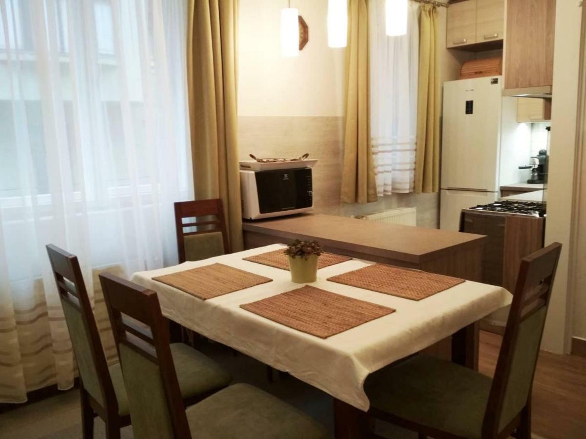 Zsuzsa Apartman Budapest Bagian luar foto